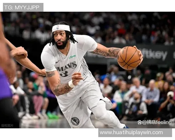 独行侠训练照曝光浓眉佩戴护目镜克莱弗与拉格齐齐亮相展现状态